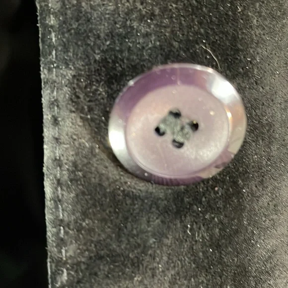 Large Danier suede leather classic black blazer. Quality staple piece. Canadian - Picture 12 of 17